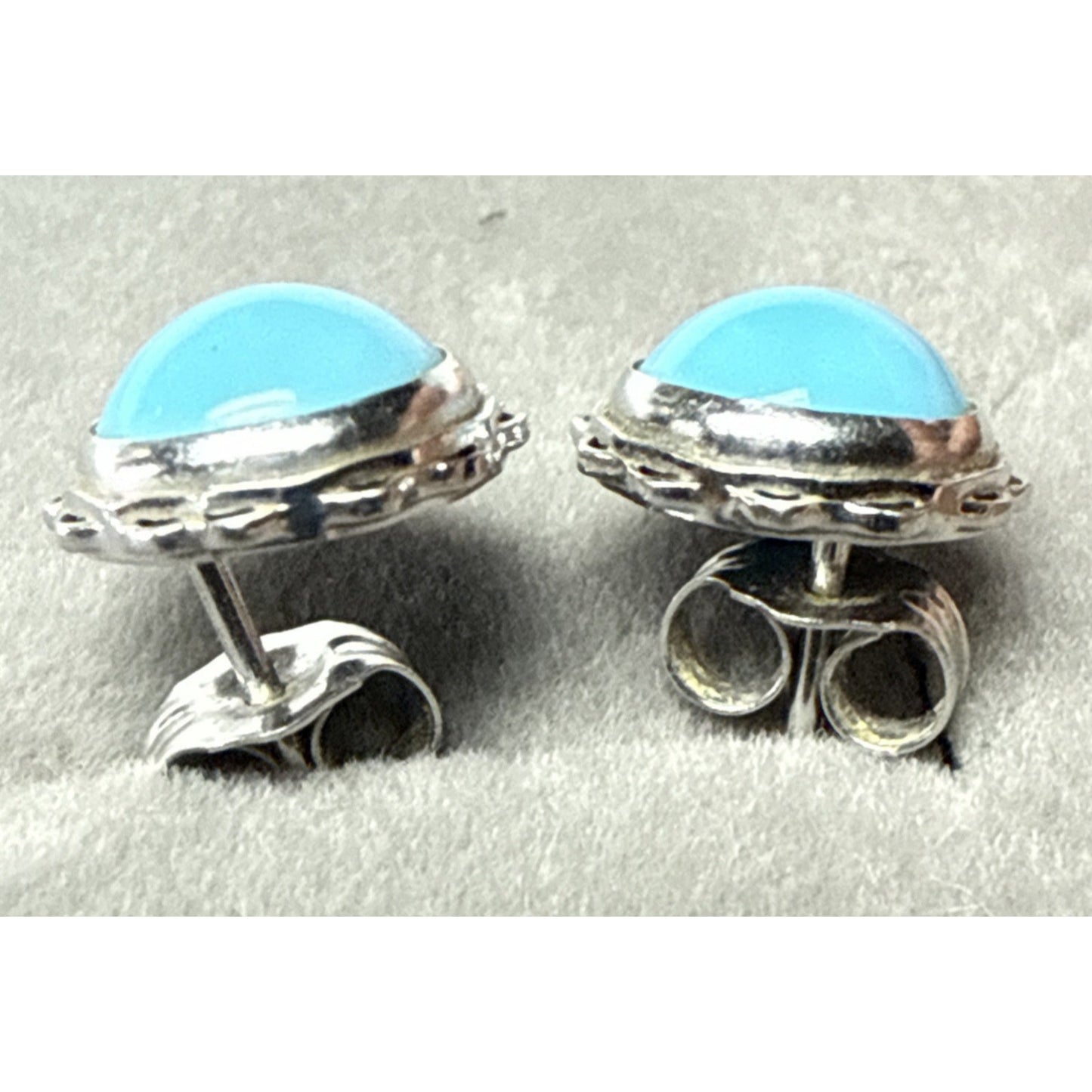 Vintage ZZ 14k White Gold Blue Turquoise Stud Earrings