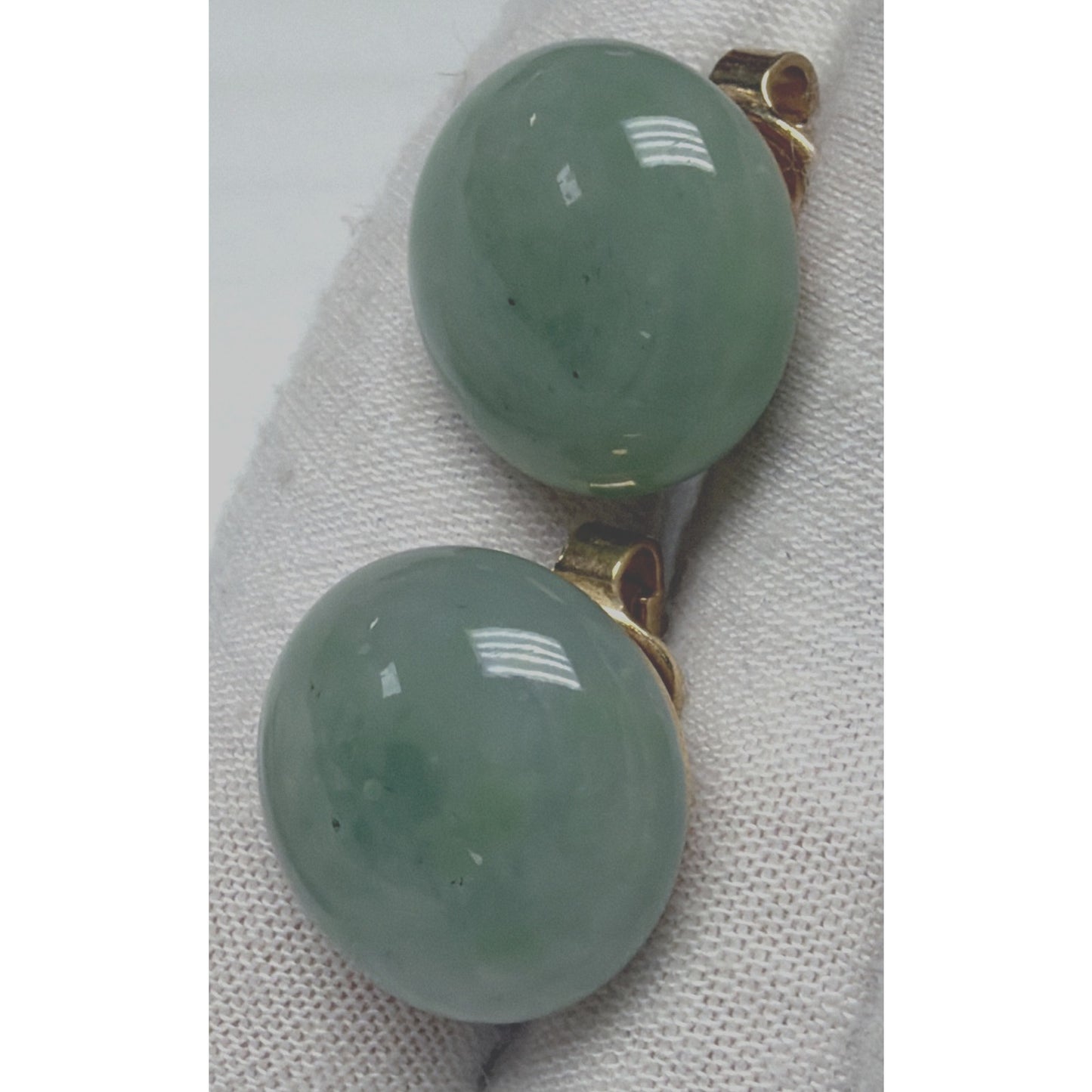Vintage Crown Trifari Jade Green Glass Cabochon Clip Earrings Gold Tone Round As